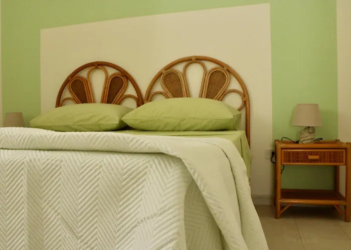 La Marina マリーナ・ディ・マンカヴェルサ